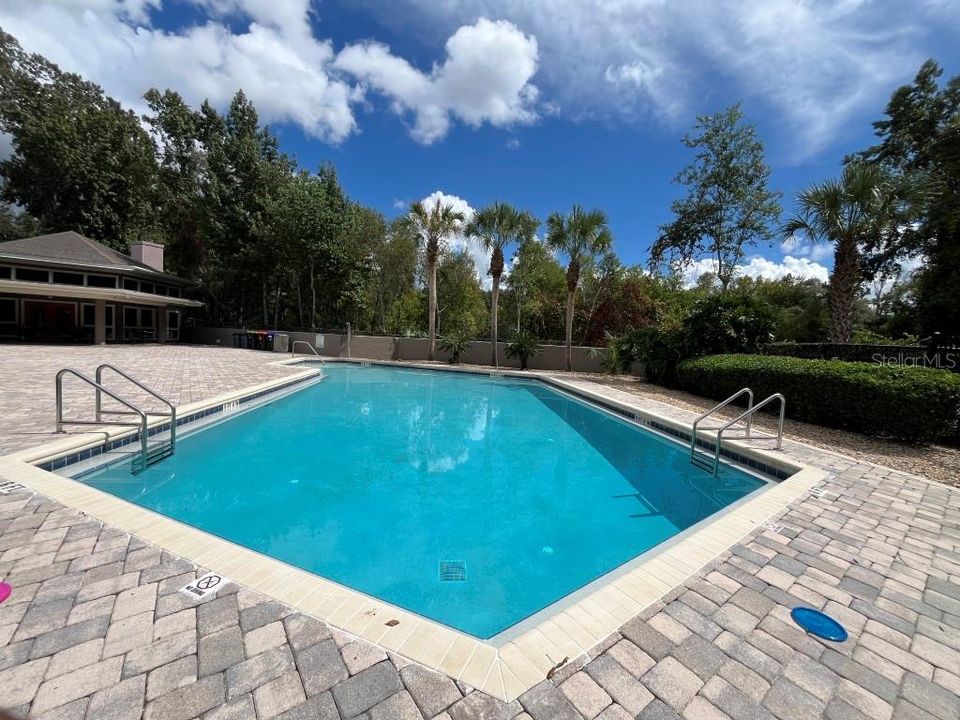 待售: $262,000 (2 贝兹, 2 浴室, 1207 平方英尺)