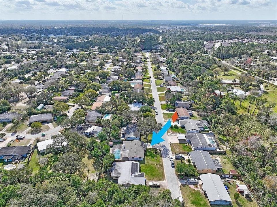 合同活跃: $259,000 (3 贝兹, 2 浴室, 1265 平方英尺)