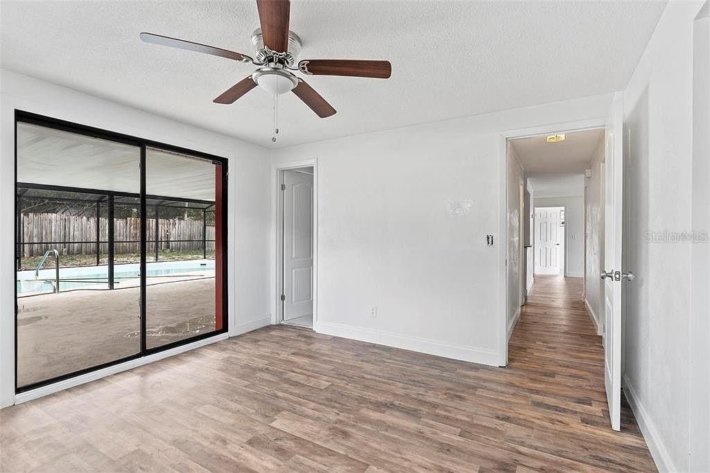 合同活跃: $259,000 (3 贝兹, 2 浴室, 1265 平方英尺)