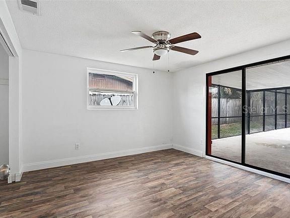 合同活跃: $259,000 (3 贝兹, 2 浴室, 1265 平方英尺)