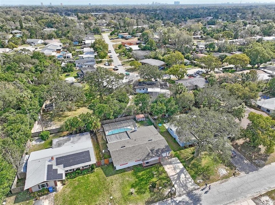 合同活跃: $259,000 (3 贝兹, 2 浴室, 1265 平方英尺)