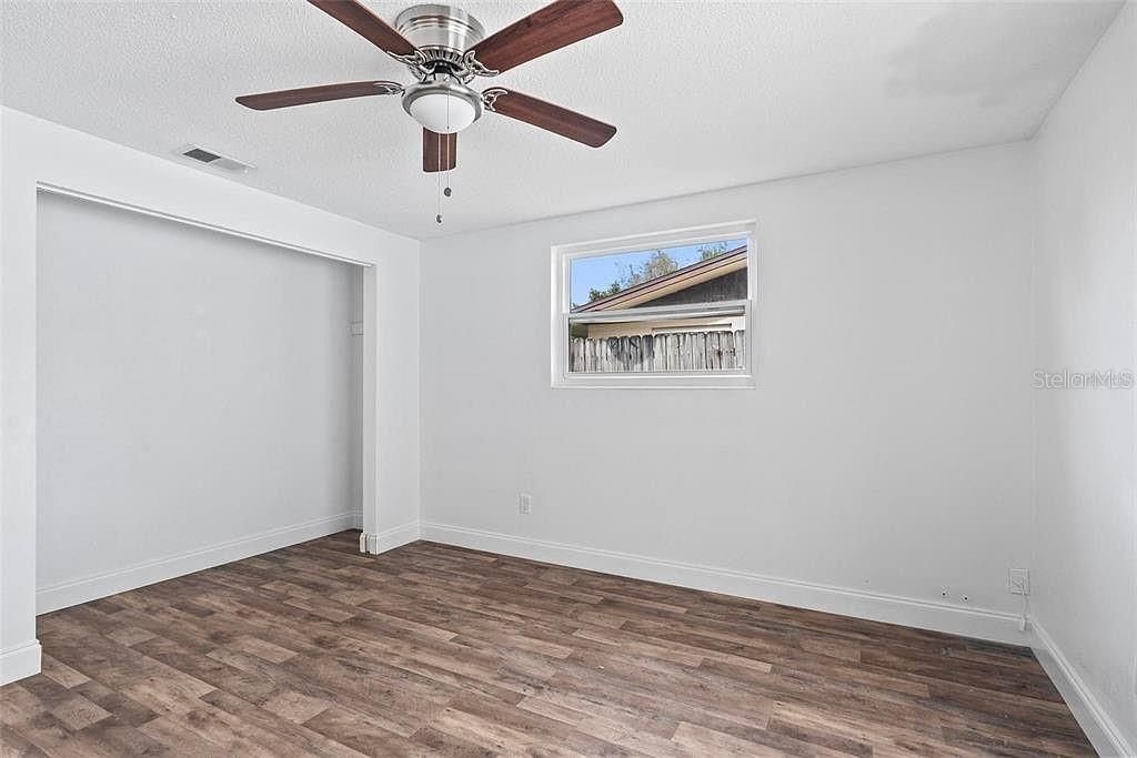 合同活跃: $259,000 (3 贝兹, 2 浴室, 1265 平方英尺)