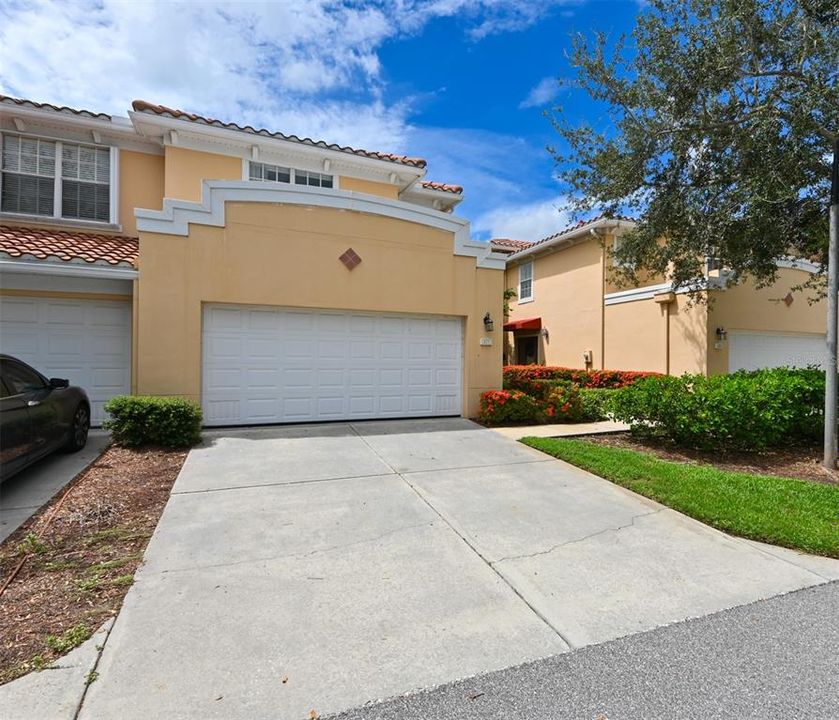 En Renta: $3,300 (3 camas, 2 baños, 2085 Pies cuadrados)