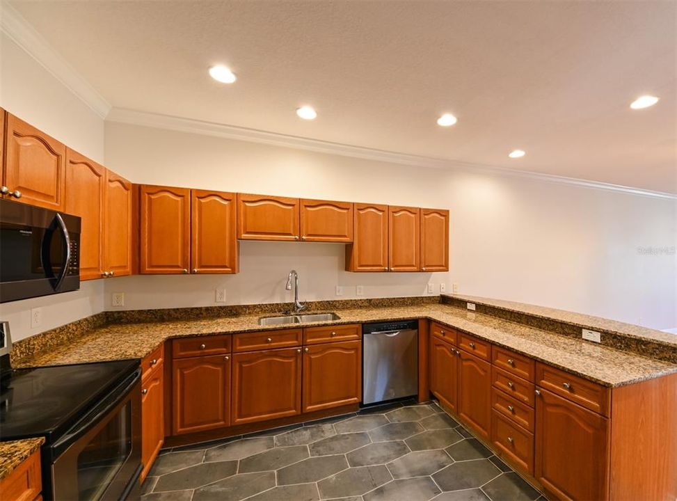 En Renta: $3,300 (3 camas, 2 baños, 2085 Pies cuadrados)