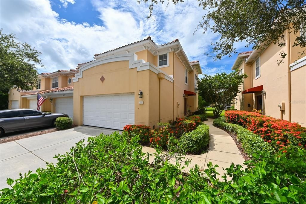 En Renta: $3,300 (3 camas, 2 baños, 2085 Pies cuadrados)