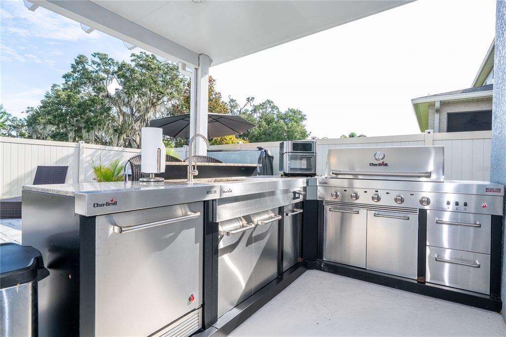 На продажу: $940,000 (4 спален, 3 ванн, 3407 Квадратных фут)