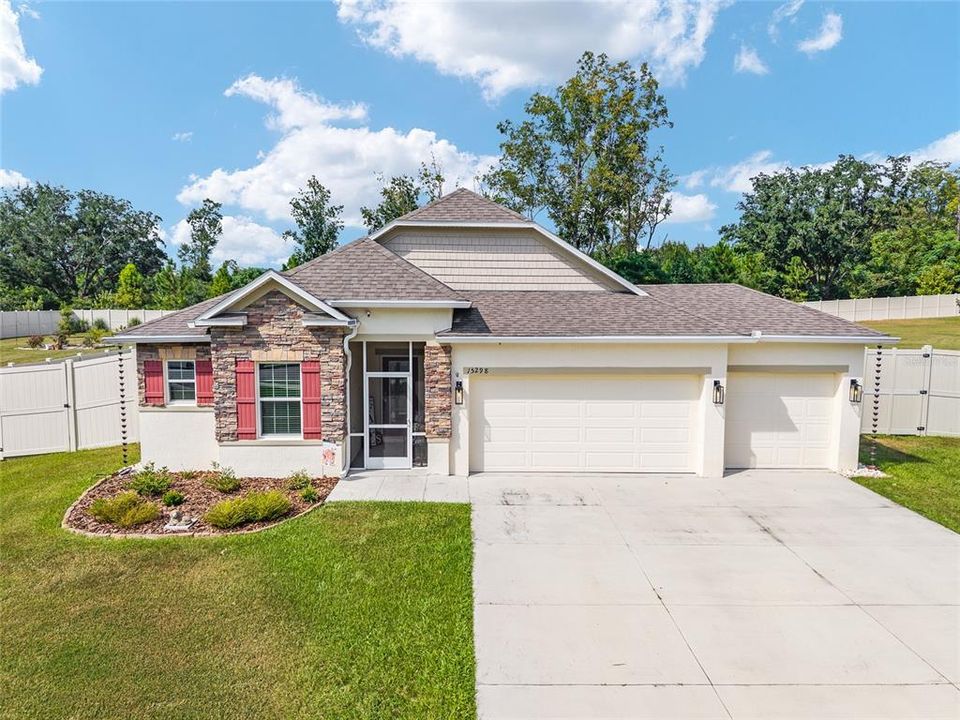 For Sale: $475,000 (3 beds, 2 baths, 1838 Square Feet)