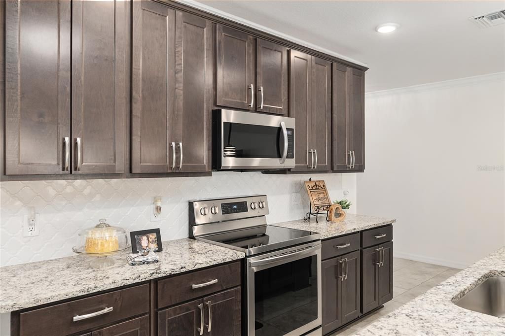 For Sale: $475,000 (3 beds, 2 baths, 1838 Square Feet)