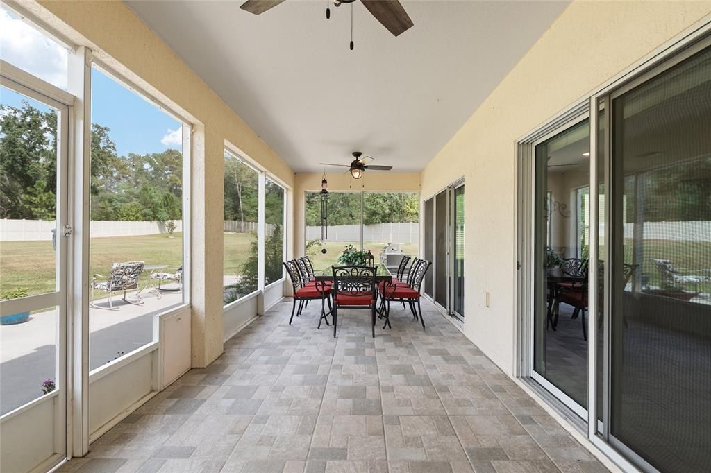 For Sale: $475,000 (3 beds, 2 baths, 1838 Square Feet)