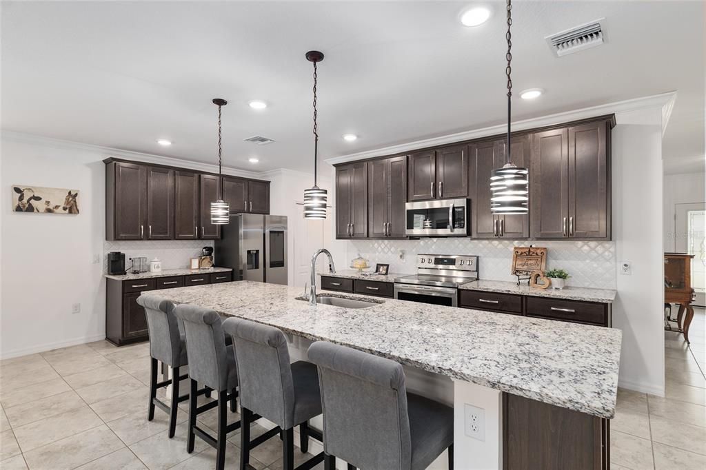 For Sale: $475,000 (3 beds, 2 baths, 1838 Square Feet)