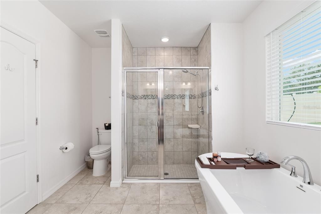 For Sale: $475,000 (3 beds, 2 baths, 1838 Square Feet)