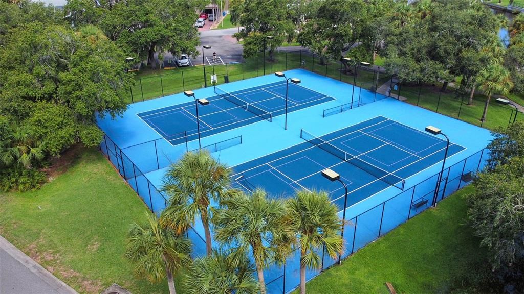 出租: $3,000 (3 贝兹, 3 浴室, 2510 平方英尺)