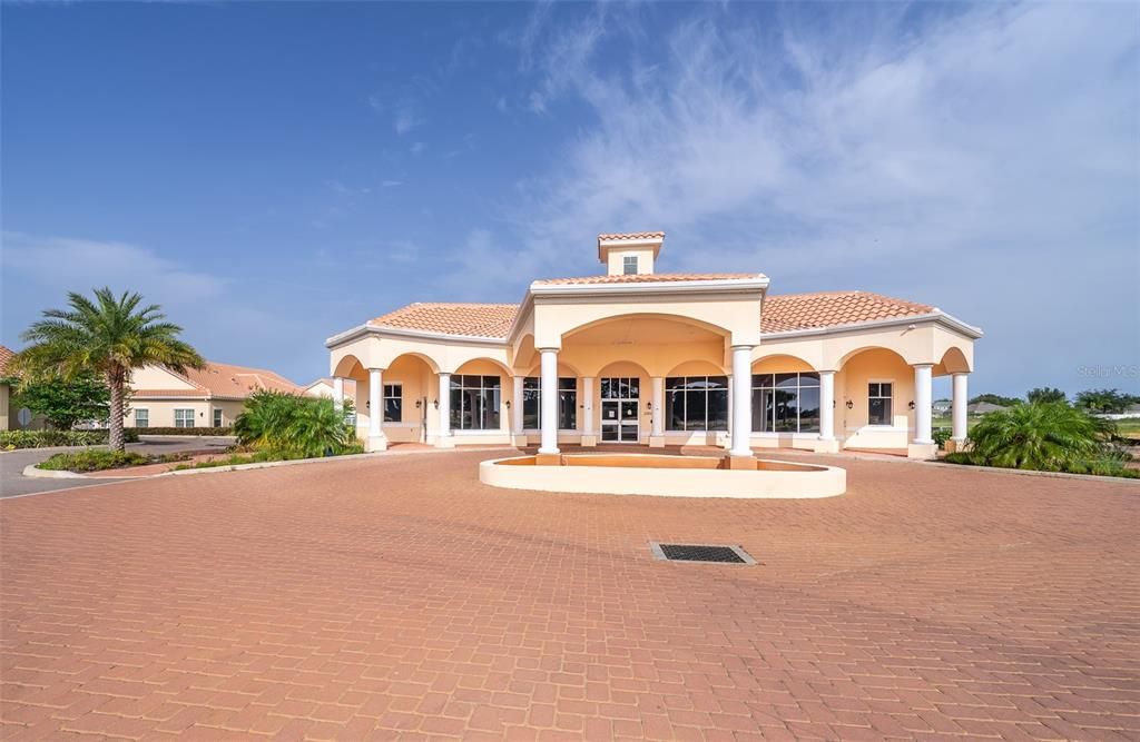 For Sale: $299,900 (2 beds, 2 baths, 1134 Square Feet)