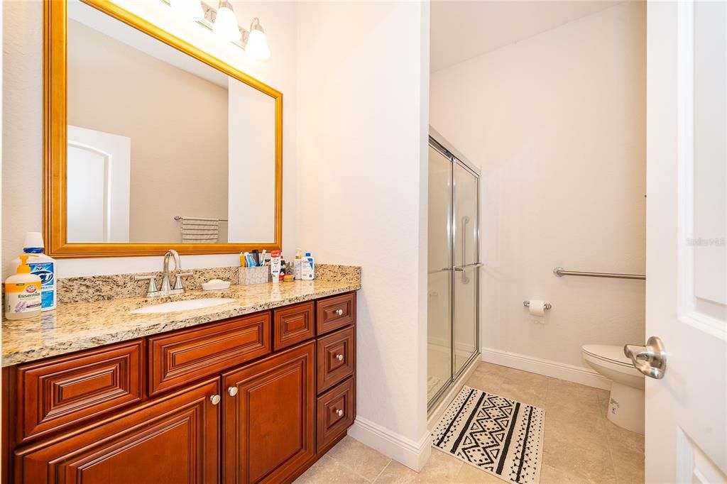 For Sale: $299,900 (2 beds, 2 baths, 1134 Square Feet)