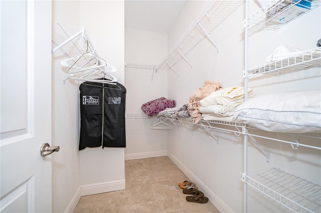 For Sale: $299,900 (2 beds, 2 baths, 1134 Square Feet)