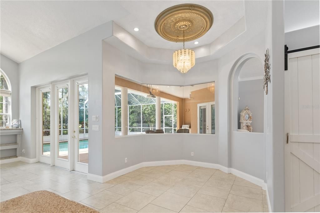 En Venta: $763,900 (4 camas, 3 baños, 2787 Pies cuadrados)