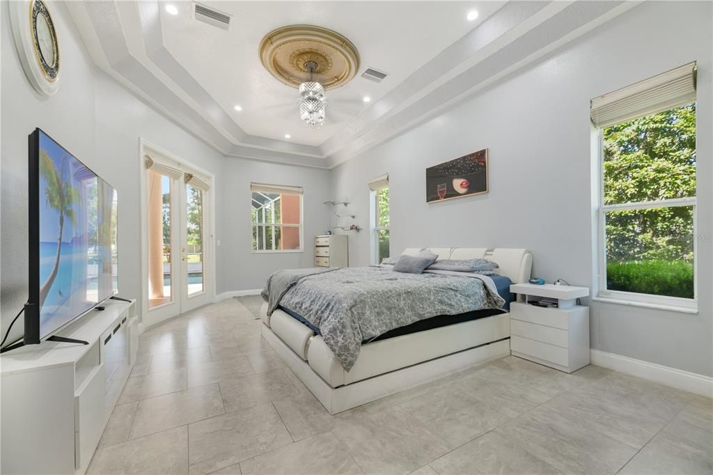 En Venta: $763,900 (4 camas, 3 baños, 2787 Pies cuadrados)