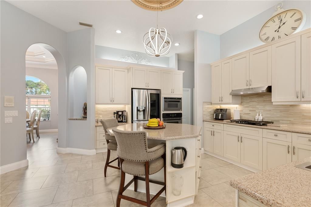 En Venta: $763,900 (4 camas, 3 baños, 2787 Pies cuadrados)