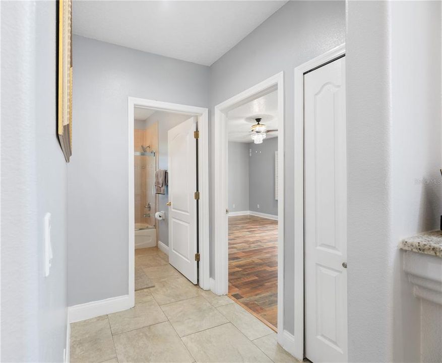 En Venta: $763,900 (4 camas, 3 baños, 2787 Pies cuadrados)