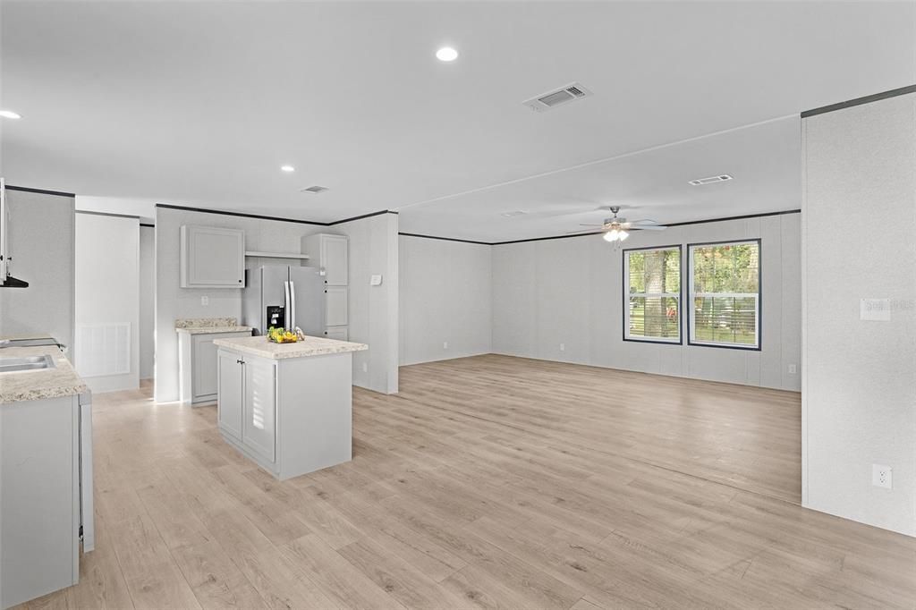 На продажу: $289,900 (3 спален, 2 ванн, 1493 Квадратных фут)