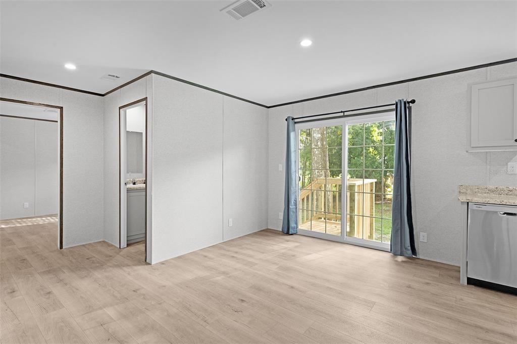 На продажу: $289,900 (3 спален, 2 ванн, 1493 Квадратных фут)