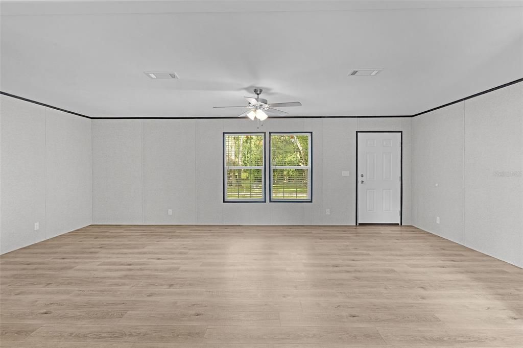 На продажу: $289,900 (3 спален, 2 ванн, 1493 Квадратных фут)