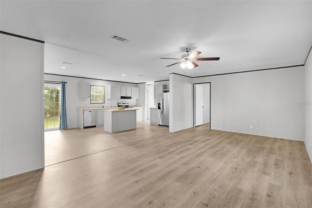 На продажу: $289,900 (3 спален, 2 ванн, 1493 Квадратных фут)