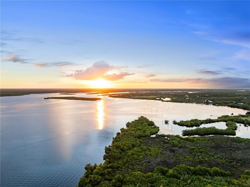 For Sale: $1,350,000 (3 beds, 3 baths, 2245 Square Feet)