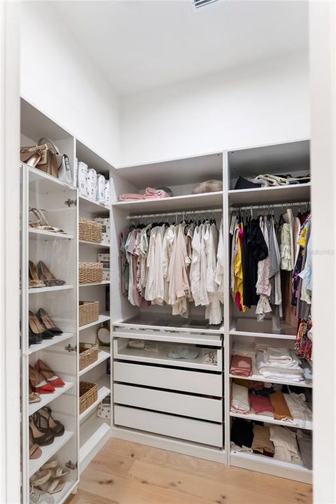 For Sale: $1,350,000 (3 beds, 3 baths, 2245 Square Feet)