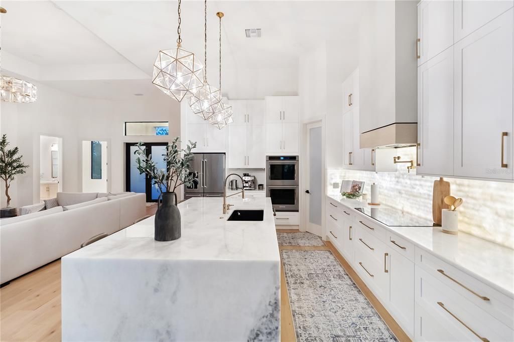 For Sale: $1,350,000 (3 beds, 3 baths, 2245 Square Feet)