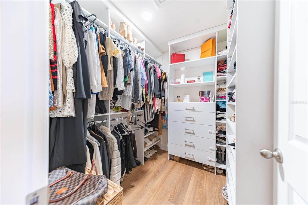 待售: $618,900 (4 贝兹, 3 浴室, 2384 平方英尺)