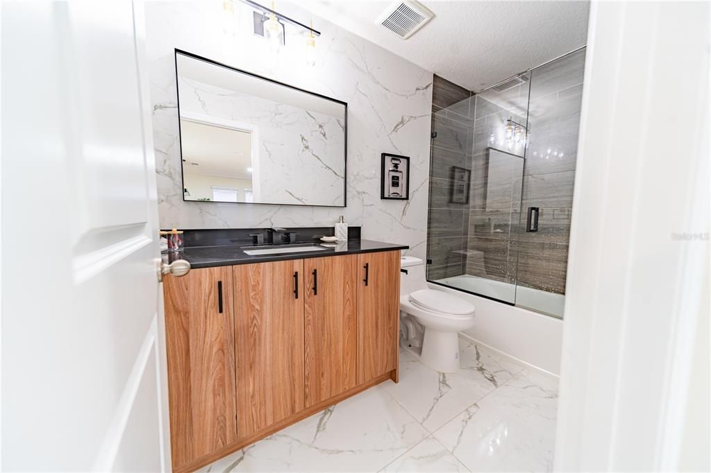 待售: $618,900 (4 贝兹, 3 浴室, 2384 平方英尺)