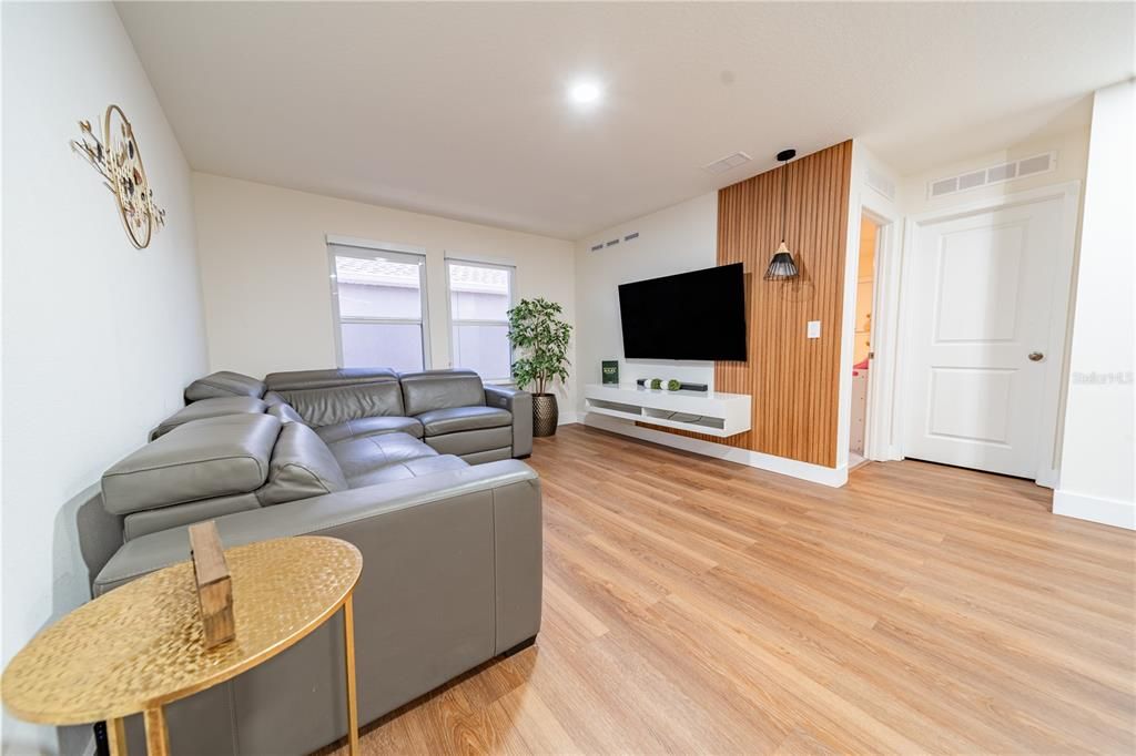 待售: $618,900 (4 贝兹, 3 浴室, 2384 平方英尺)