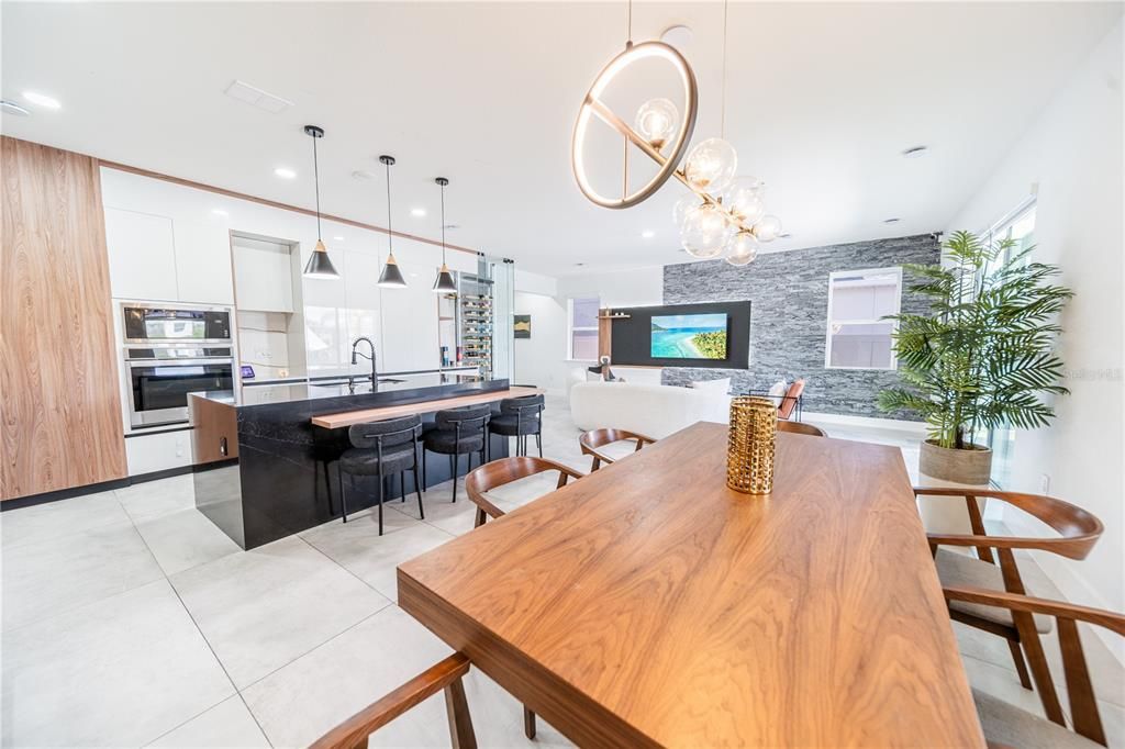 待售: $618,900 (4 贝兹, 3 浴室, 2384 平方英尺)