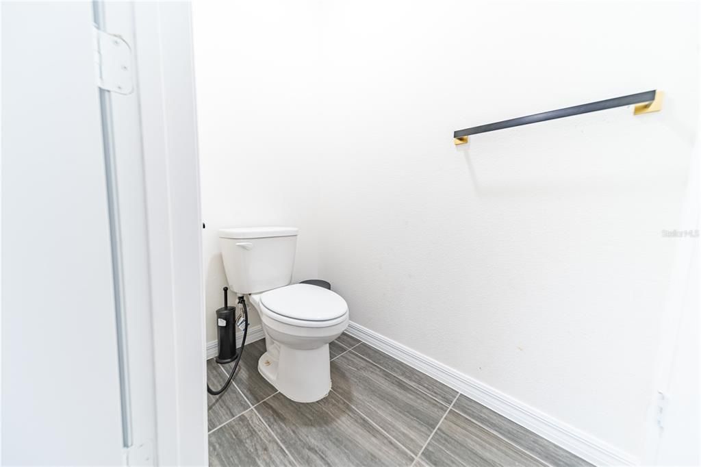 待售: $618,900 (4 贝兹, 3 浴室, 2384 平方英尺)