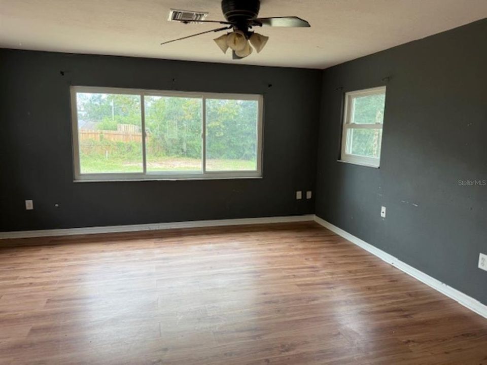 For Sale: $245,000 (4 beds, 3 baths, 2002 Square Feet)