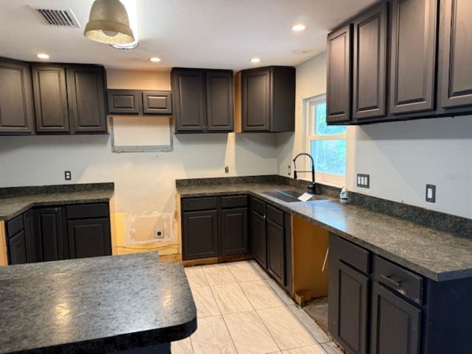 For Sale: $245,000 (4 beds, 3 baths, 2002 Square Feet)