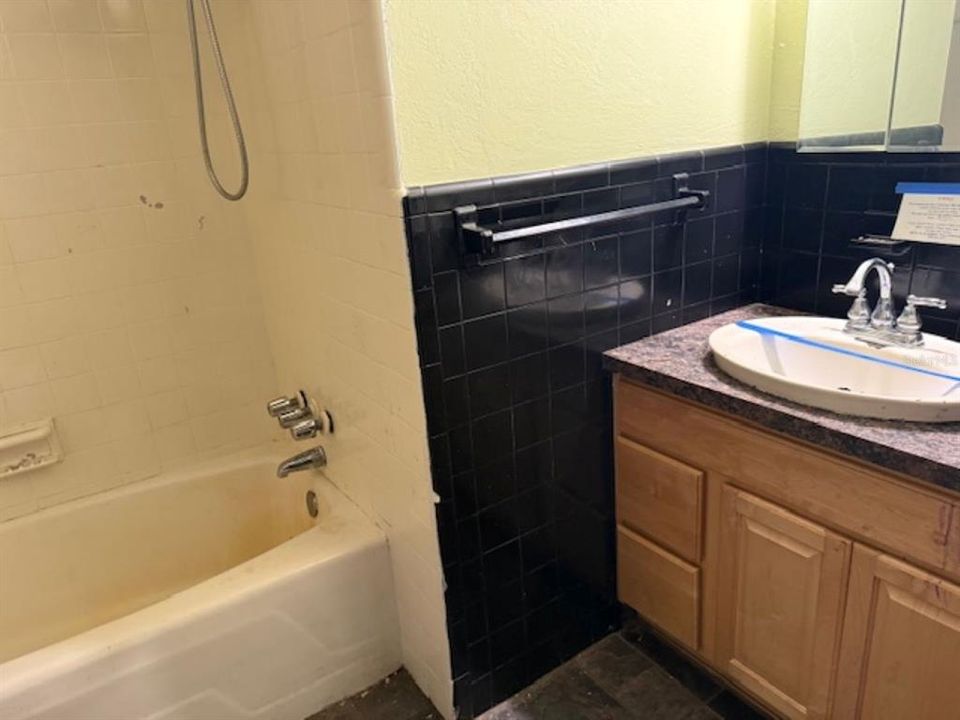 For Sale: $245,000 (4 beds, 3 baths, 2002 Square Feet)