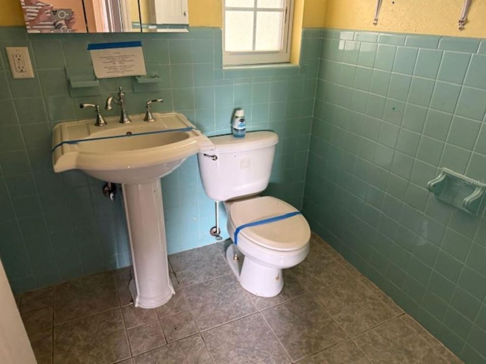 For Sale: $245,000 (4 beds, 3 baths, 2002 Square Feet)