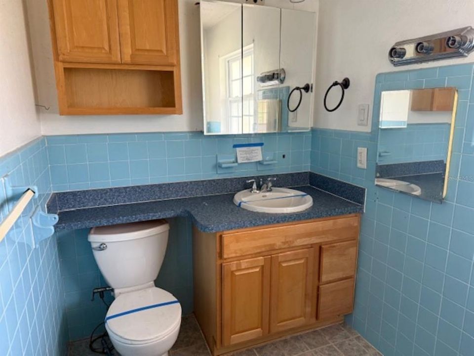 For Sale: $245,000 (4 beds, 3 baths, 2002 Square Feet)