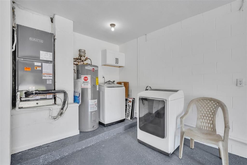 For Sale: $525,000 (3 beds, 2 baths, 1996 Square Feet)