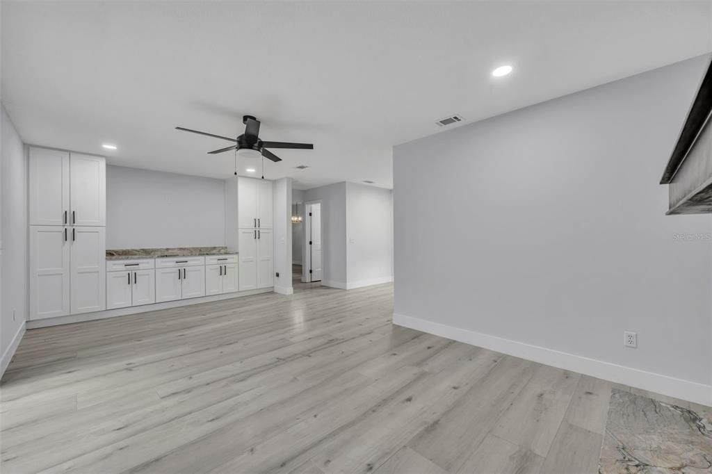 For Sale: $525,000 (3 beds, 2 baths, 1996 Square Feet)