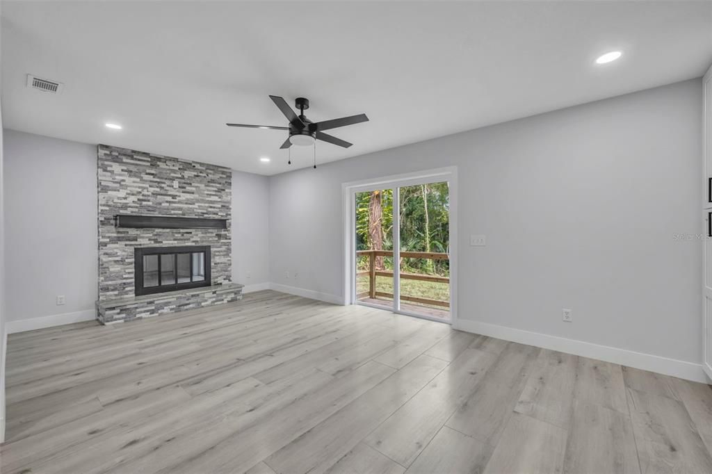 For Sale: $525,000 (3 beds, 2 baths, 1996 Square Feet)