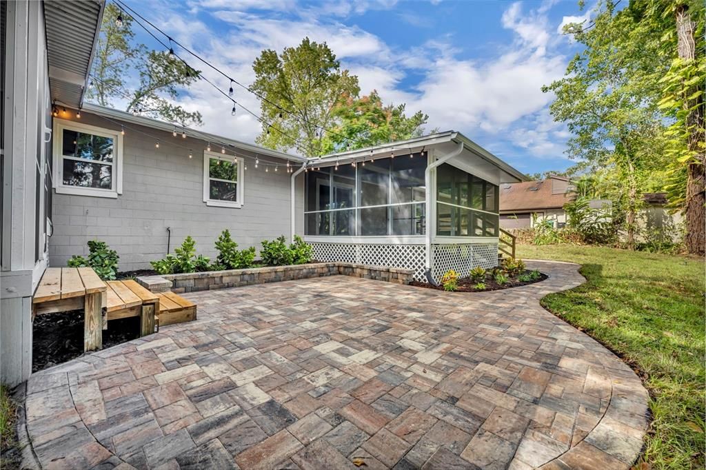 For Sale: $525,000 (3 beds, 2 baths, 1996 Square Feet)