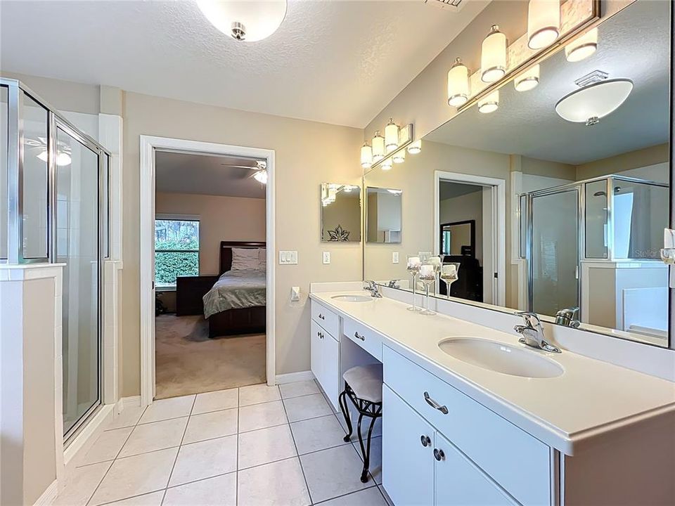 For Sale: $323,500 (3 beds, 2 baths, 1469 Square Feet)