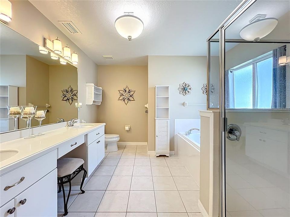 For Sale: $323,500 (3 beds, 2 baths, 1469 Square Feet)