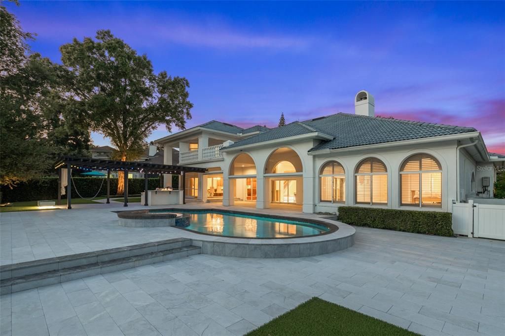 На продажу: $3,800,000 (3 спален, 3 ванн, 4751 Квадратных фут)