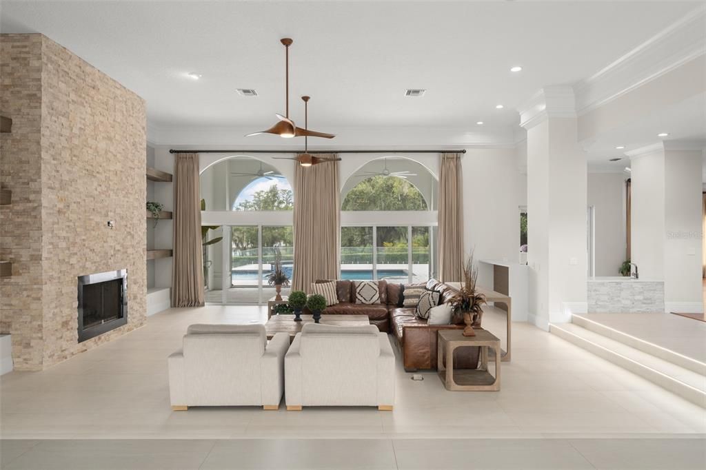 На продажу: $3,800,000 (3 спален, 3 ванн, 4751 Квадратных фут)