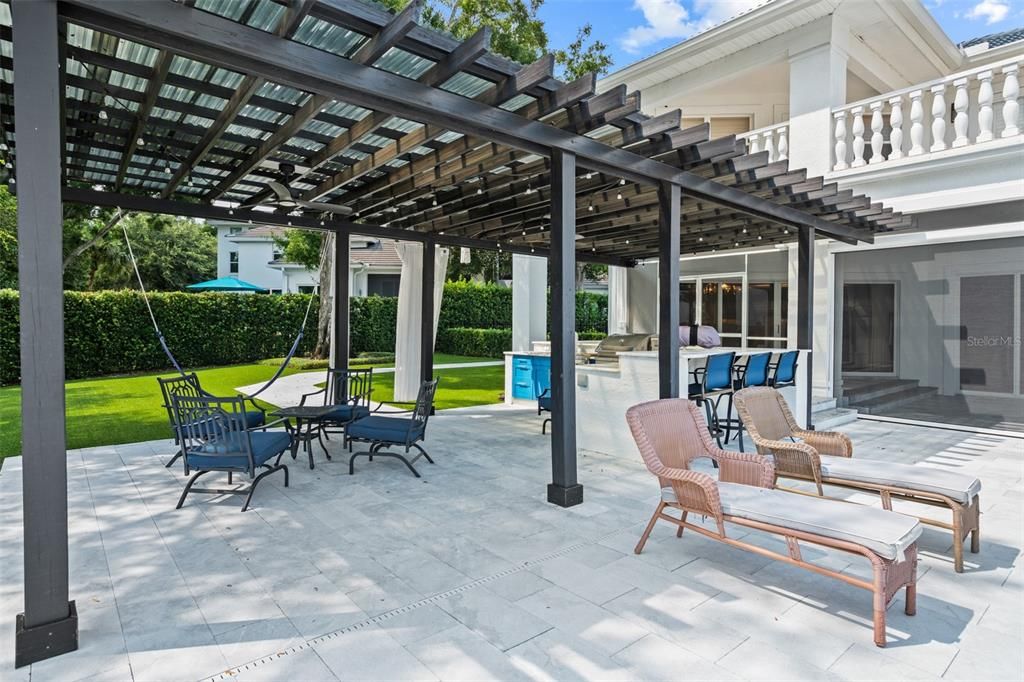 На продажу: $3,800,000 (3 спален, 3 ванн, 4751 Квадратных фут)