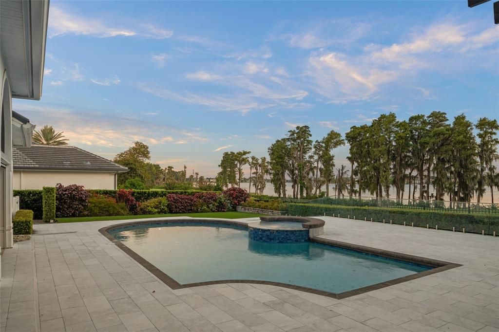 На продажу: $3,800,000 (3 спален, 3 ванн, 4751 Квадратных фут)